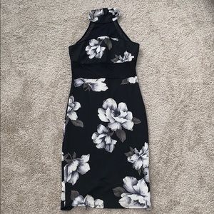 Body fitted floral dress